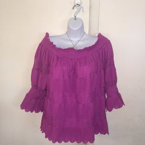 🎉PRICE DROP🎉 Pink Lace On/Off Shoulder Top🛍